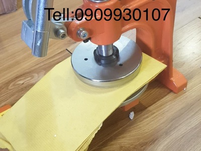 Dập mẫu để cắt ra mẫu vải tròn 100cm2 5
