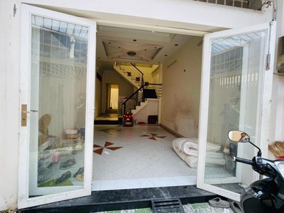 Cho thuê nhà nguyên căn, kho xưởng 180m2 đường cầu xéo quận Tân Phú. 4