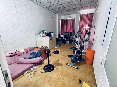 Cho thuê nhà nguyên căn, kho xưởng 180m2 đường cầu xéo quận Tân Phú. 6