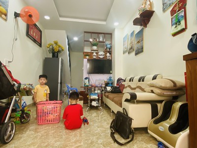Cho thuê pjongf khép kín chính chủ t2 9924