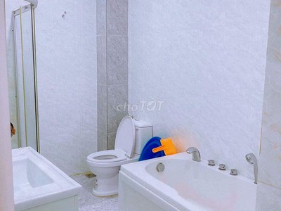 Cho thuê pjongf khép kín chính chủ t2 10158