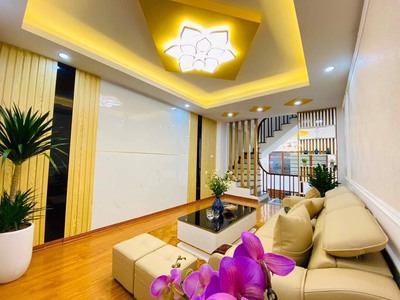 Cho thuê pjongf khép kín chính chủ t2 10472
