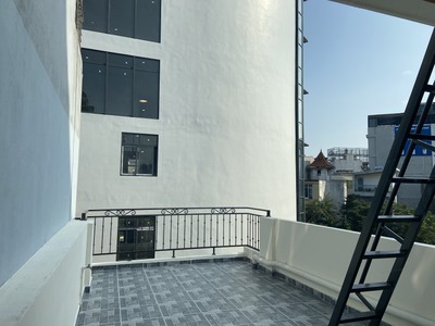 Cho thuê căn hộ 2 ngủ 75m2 số 205 Lạc Long Quân   Trích Sài  8,5 triệu/ tháng 5