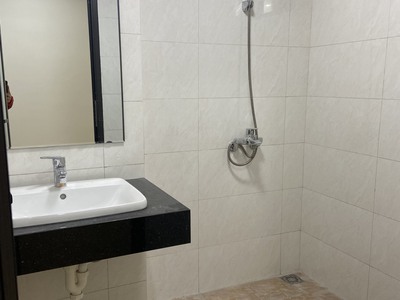 Cho thuê căn hộ 2 ngủ 75m2 số 205 Lạc Long Quân   Trích Sài  8,5 triệu/ tháng 7