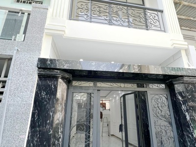 Cần người phụ bán đồ uống tại cửa hàng 992