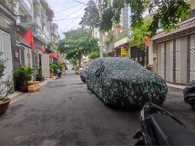 Cần người phụ bán đồ uống tại cửa hàng 1905