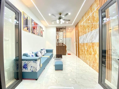Cần người phụ bán đồ uống tại cửa hàng 1206