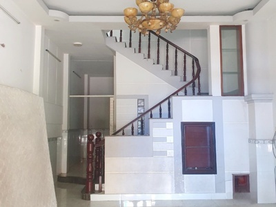 Cần người phụ bán đồ uống tại cửa hàng 1517