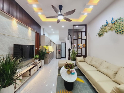 Cần người phụ bán đồ uống tại cửa hàng 1205