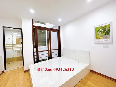 Cần người phụ bán đồ uống tại cửa hàng 767
