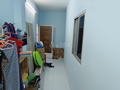 Cần người phụ bán đồ uống tại cửa hàng 522