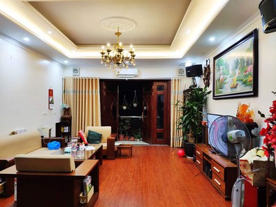 Cần người phụ bán đồ uống tại cửa hàng 1761