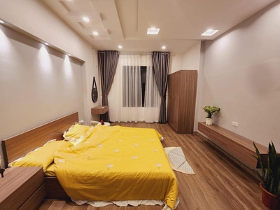 Cần người phụ bán đồ uống tại cửa hàng 1207