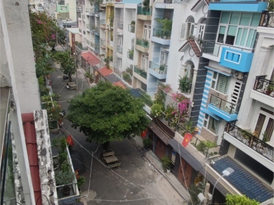 Cần người phụ bán đồ uống tại cửa hàng 1901