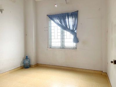 Cần người phụ bán đồ uống tại cửa hàng 1303