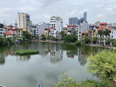 Cần người phụ bán đồ uống tại cửa hàng 708