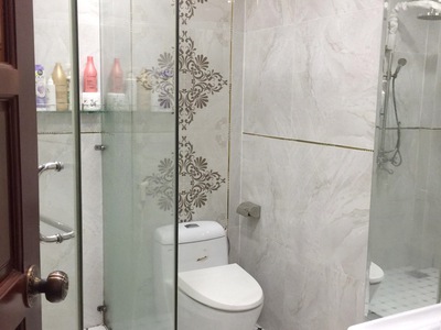 Cần người phụ bán đồ uống tại cửa hàng 1566