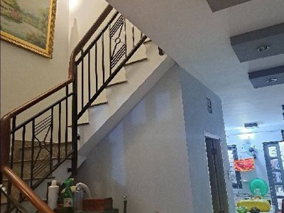 Cần người phụ bán đồ uống tại cửa hàng 1403