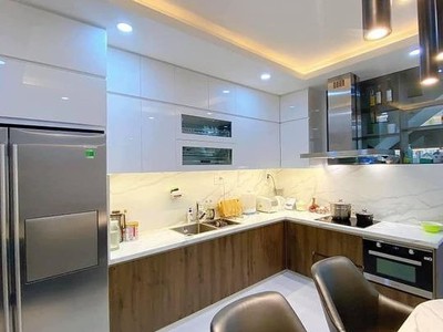 Cần người phụ bán đồ uống tại cửa hàng 1116