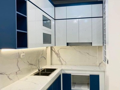 Cần người phụ bán đồ uống tại cửa hàng 1857