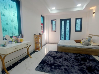 Cần người phụ bán đồ uống tại cửa hàng 885