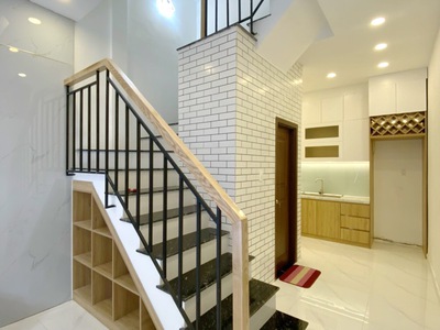 Cần người phụ bán đồ uống tại cửa hàng 1099
