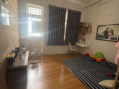 Cần người phụ bán đồ uống tại cửa hàng 623