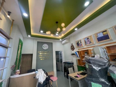 Cần người phụ bán đồ uống tại cửa hàng 622