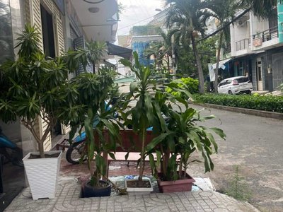 Cần người phụ bán đồ uống tại cửa hàng 621