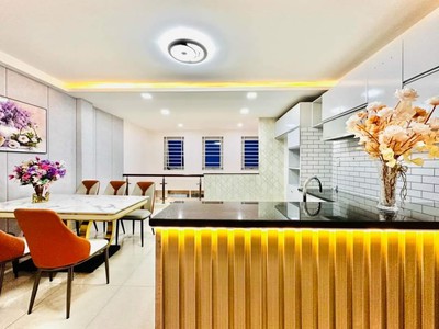 Cần người phụ bán đồ uống tại cửa hàng 2103