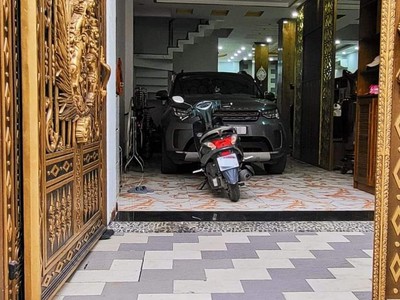 Cần người phụ bán đồ uống tại cửa hàng 2058
