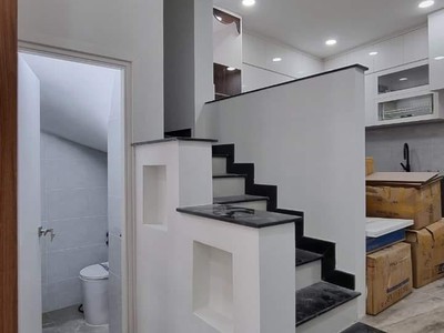 Cần người phụ bán đồ uống tại cửa hàng 2095