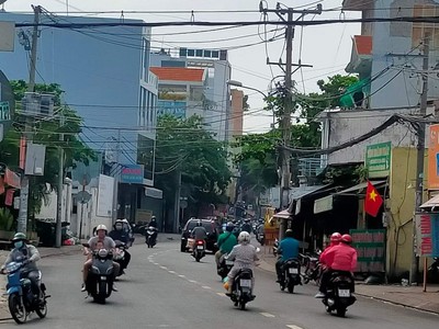 Cần người phụ bán đồ uống tại cửa hàng 546