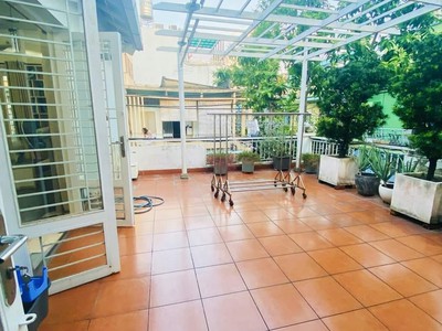 Cần người phụ bán đồ uống tại cửa hàng 545