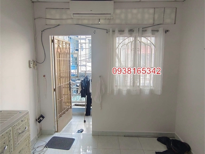 Cần người phụ bán đồ uống tại cửa hàng 591