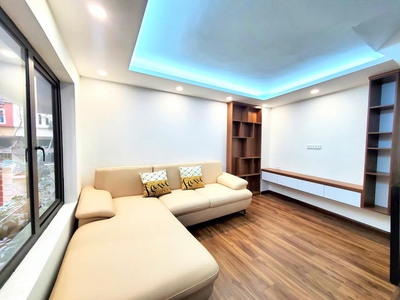 Cần người phụ bán đồ uống tại cửa hàng 840