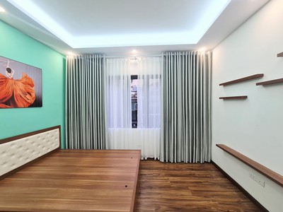 Cần người phụ bán đồ uống tại cửa hàng 841