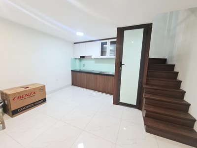 Cần người phụ bán đồ uống tại cửa hàng 842