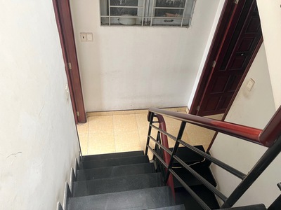 Cần người phụ bán đồ uống tại cửa hàng 1305