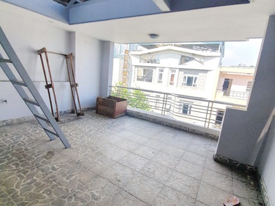 Cần người phụ bán đồ uống tại cửa hàng 1432