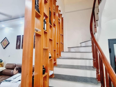 Cần người phụ bán đồ uống tại cửa hàng 1512