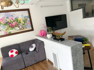 Cần người phụ bán đồ uống tại cửa hàng 1741