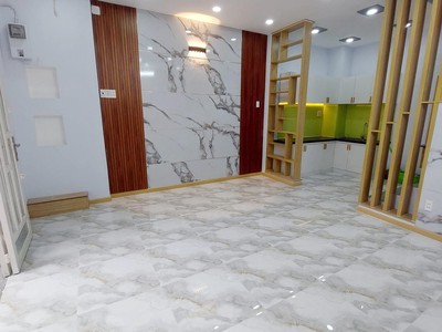 Cần người phụ bán đồ uống tại cửa hàng 858