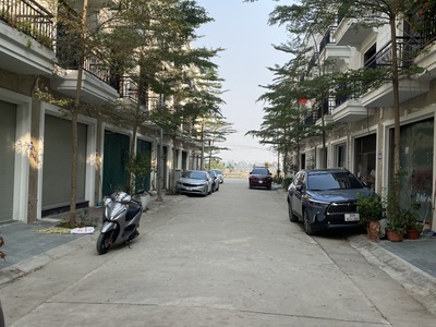 Bán nhà lk sát thanh hà cienco 5, 68m2x4t, mt4.5m, ô thang máy nhỉnh 5 tỷ 0