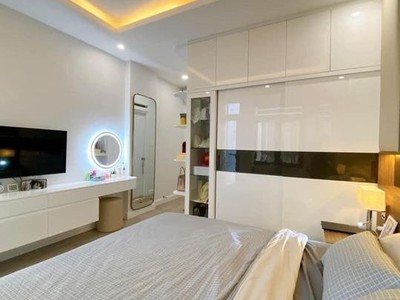 Cần người phụ bán đồ uống tại cửa hàng 1118