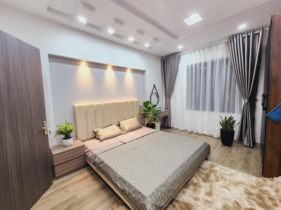 Cần người phụ bán đồ uống tại cửa hàng 1213