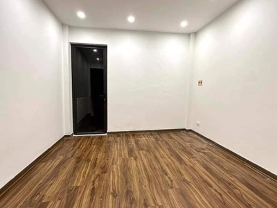 Cần người phụ bán đồ uống tại cửa hàng 909