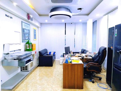 Cần người phụ bán đồ uống tại cửa hàng 764