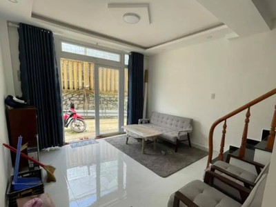 Cần người phụ bán đồ uống tại cửa hàng 1816