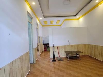 Cần người phụ bán đồ uống tại cửa hàng 1861